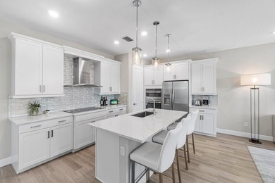 HURRY, THIS ONE WONT LAST !!! LUXURY LIVING ON A SPECTACULAR - photo 14