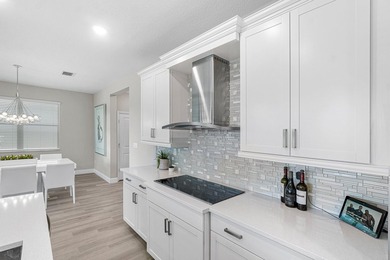 HURRY, THIS ONE WONT LAST !!! LUXURY LIVING ON A SPECTACULAR - photo 16