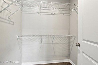 Move-in ready in Turtle Creek. New carpet, fresh paint, and all - photo 19