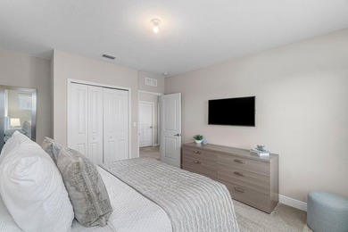 HURRY, THIS ONE WONT LAST !!! LUXURY LIVING ON A SPECTACULAR - photo 24
