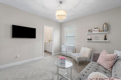 HURRY, THIS ONE WONT LAST !!! LUXURY LIVING ON A SPECTACULAR - photo 31