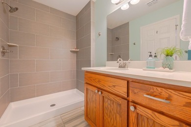 Coastal Bayview Retreat - Fully Furnished & Turnkey Experience - photo 32