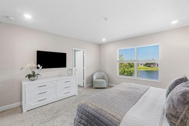 HURRY, THIS ONE WONT LAST !!! LUXURY LIVING ON A SPECTACULAR - photo 32