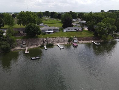 Welcome to lake life on Little Green Lake with 90' of pristine - photo 33
