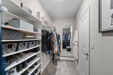 HURRY, THIS ONE WONT LAST !!! LUXURY LIVING ON A SPECTACULAR - photo 40