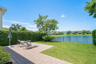 HURRY, THIS ONE WONT LAST !!! LUXURY LIVING ON A SPECTACULAR - photo 45