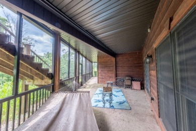 Stunning Lakefront Manor with 3 Large Bedroom Suites! - photo 44