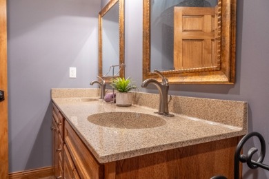 Stunning Lakefront Manor with 3 Large Bedroom Suites! - photo 33