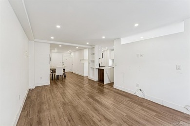 Elegant Forest Hills Living: Renovated Jr-4 Near Austin Street - photo 1