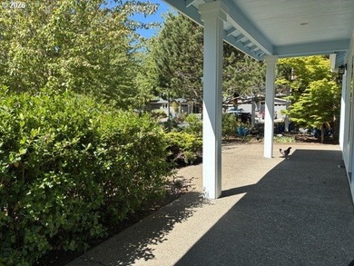 Beautiful home in quiet secluded neighborhood. Surrounded by - photo 4