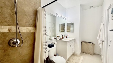 Beautiful 1/1 at Villaggio in Miramar. Mediterranean style gated - photo 13