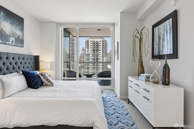 Back on market, One Rincon Hill where iconic views, exquisite - photo 19