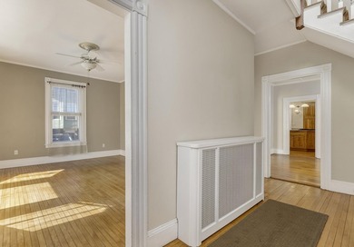 This beautifully maintained West End Victorian features - photo 4