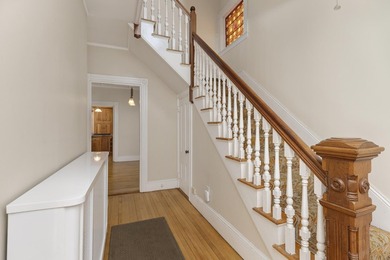 This beautifully maintained West End Victorian features - photo 5