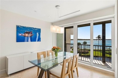 Chic 3rd floor condo in Sailfish Point offers an exceptional - photo 10