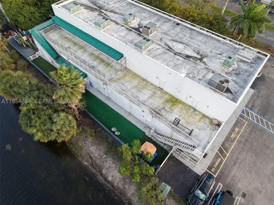 Premier Medical Office / Healthcare Facility opportunity in the - photo 3