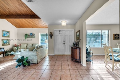 NO HOA !! Welcome to this beautifully maintained 4-bedroom, 2 - photo 7