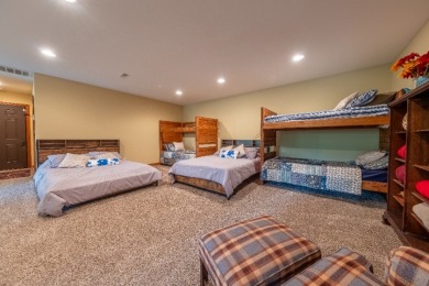 Stunning Lakefront Manor with 3 Large Bedroom Suites! - photo 28