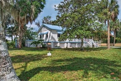 Timeless waterfront living meets coastal charm on Kings Bay - photo 7