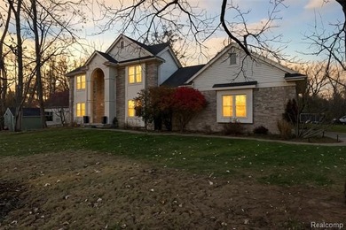 Lake Home For Sale in West Bloomfield, Michigan