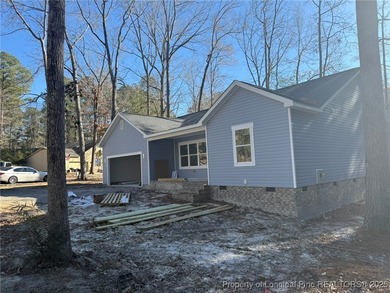 Lake Trace Home For Sale in Sanford North Carolina