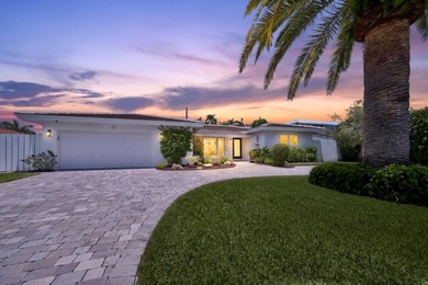 Beautifully updated home in fabulous community shows like a - photo 2