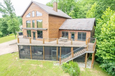 Stunning Lakefront Manor with 3 Large Bedroom Suites! - photo 48