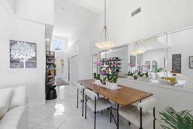 Immaculately maintained + bright, this airy 2/2 waterfront villa - photo 11