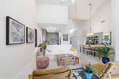 Immaculately maintained + bright, this airy 2/2 waterfront villa - photo 13