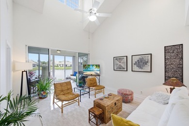 Immaculately maintained + bright, this airy 2/2 waterfront villa - photo 14
