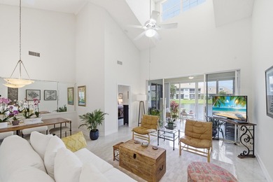 Immaculately maintained + bright, this airy 2/2 waterfront villa - photo 15