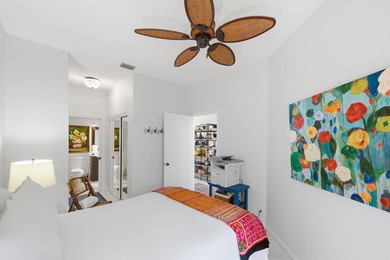 Immaculately maintained + bright, this airy 2/2 waterfront villa - photo 17