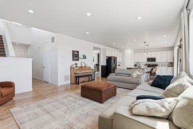 PRICED BELOW MARKET VALUE TO SELL QUICKLY! Sellers are open to - photo 7