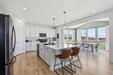 PRICED BELOW MARKET VALUE TO SELL QUICKLY! Sellers are open to - photo 10