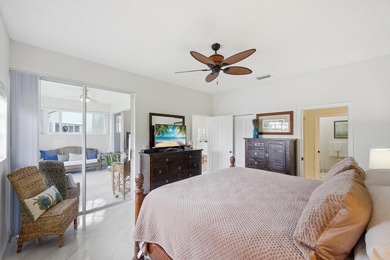 Immaculately maintained + bright, this airy 2/2 waterfront villa - photo 21
