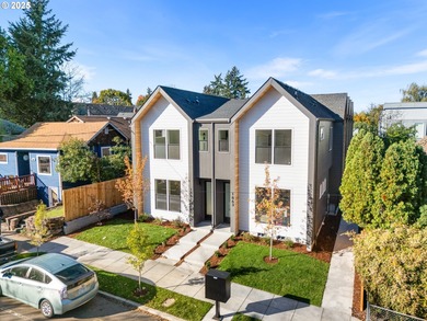 (private lake, pond, coastal) Condo For Sale in Portland Oregon