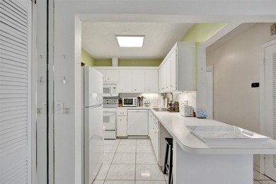 Two bedroom/ Two full bath condo located in the wonderful - photo 6