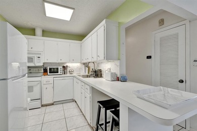 Two bedroom/ Two full bath condo located in the wonderful - photo 7