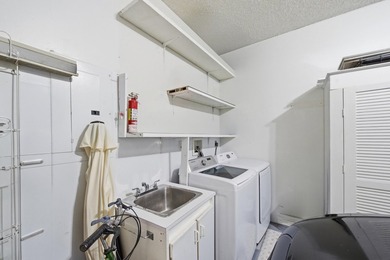 Immaculately maintained + bright, this airy 2/2 waterfront villa - photo 30