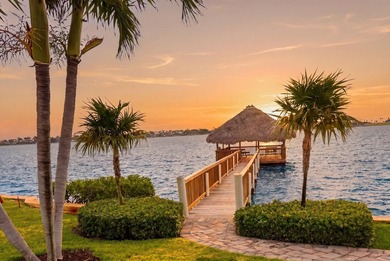 Immaculately maintained + bright, this airy 2/2 waterfront villa - photo 32