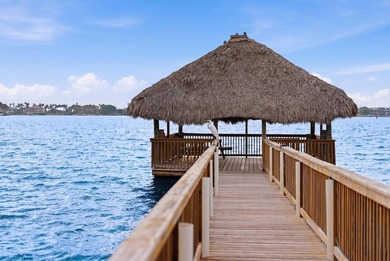 Immaculately maintained + bright, this airy 2/2 waterfront villa - photo 39