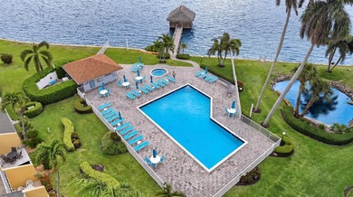 Immaculately maintained + bright, this airy 2/2 waterfront villa - photo 45
