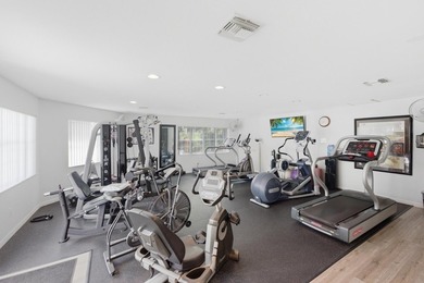 Immaculately maintained + bright, this airy 2/2 waterfront villa - photo 55