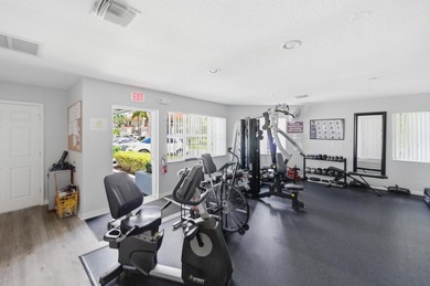 Immaculately maintained + bright, this airy 2/2 waterfront villa - photo 56