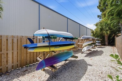 Immaculately maintained + bright, this airy 2/2 waterfront villa - photo 58