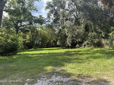 This exceptional portfolio features three contiguous residential - photo 4