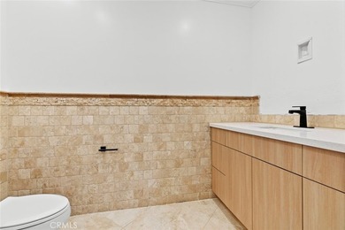 Prime location in Glendale! Beautiful and spacious TownHouse - photo 14