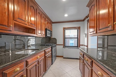 Welcome to The Versailles building at 20 Canterbury Rd in Great - photo 8