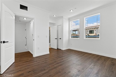 Prime location in Glendale! Beautiful and spacious TownHouse - photo 31