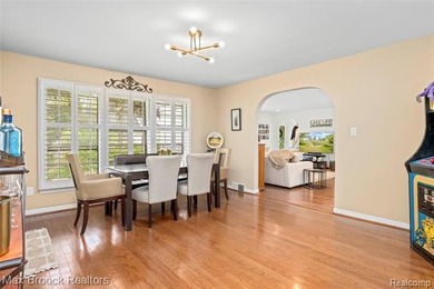 Beautifully updated 3-bedroom, 3 full bath ranch situated on a - photo 31